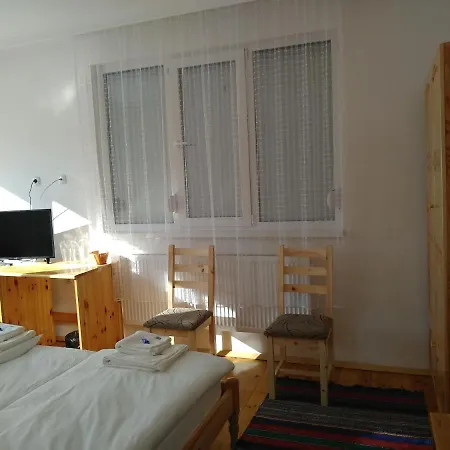 за гости върбани Vendégház