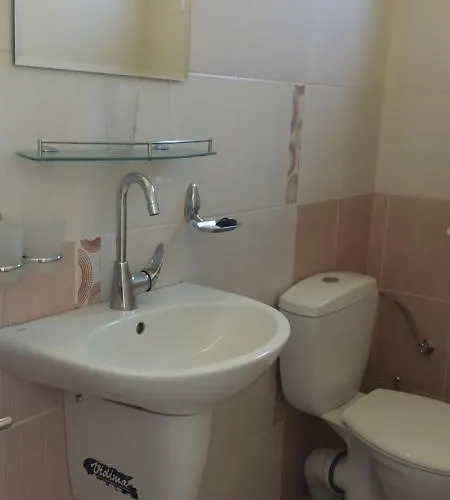 Konukevi за гости върбани